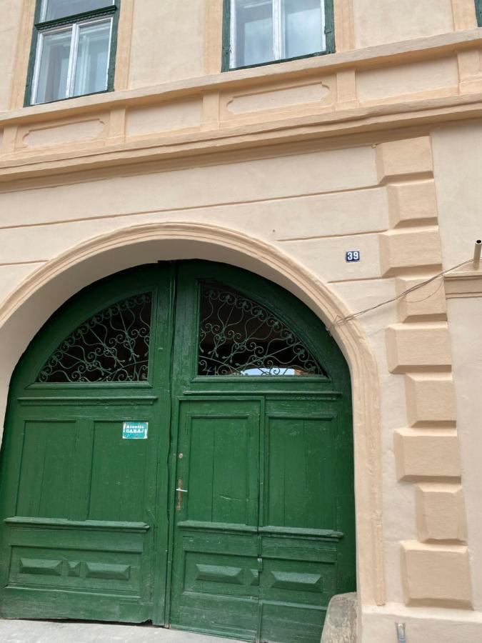 Charming Apartament Sibiu Eksteriør bilde